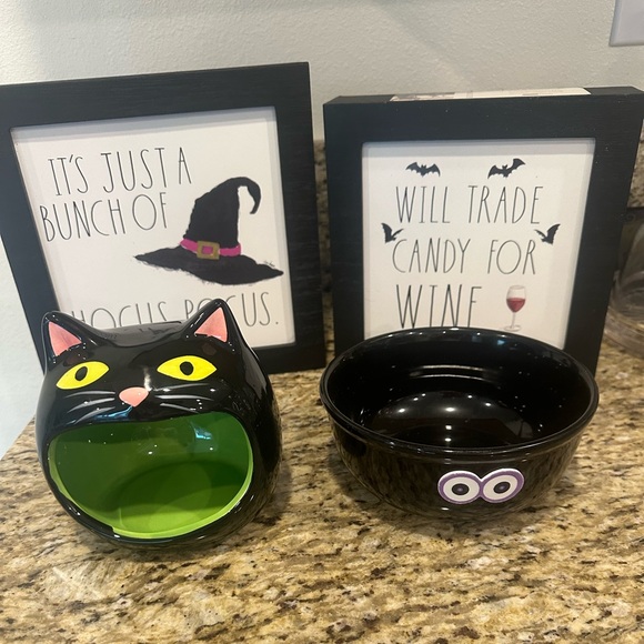 Halloween Themed Framed Wall Art Set - Black and White - Picture 1 of 8